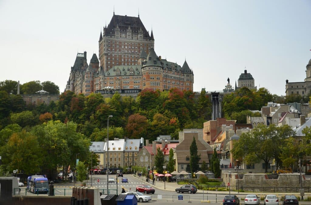 GoCanada_joy-real-sq1IiCp0pDE-unsplash