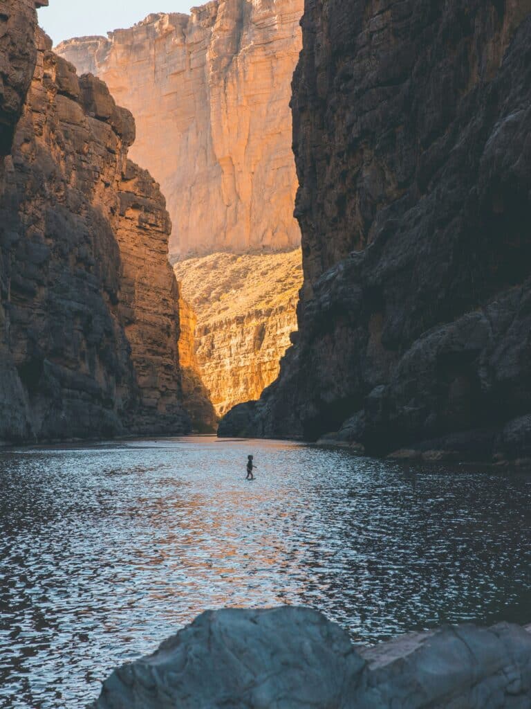 Victoria_caleb-fisher-efUP0NbUylc-unsplash